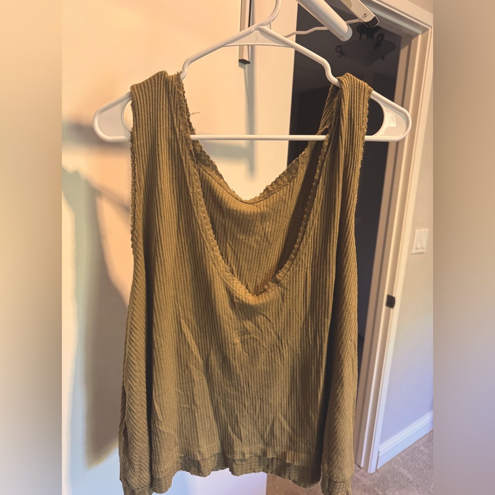 Olive Ribbed Tank Top - Picture 4 of 4